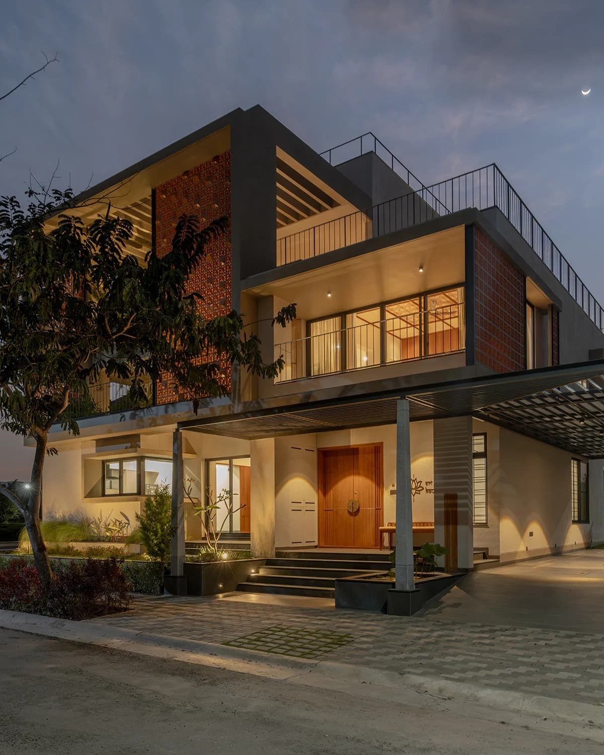 The Courtyard House